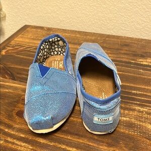 TOMS Blue Moccasin Slip-Ons with Elastic V-Insert